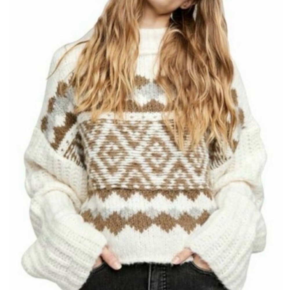 Beautiful brand new Free People Sweater L